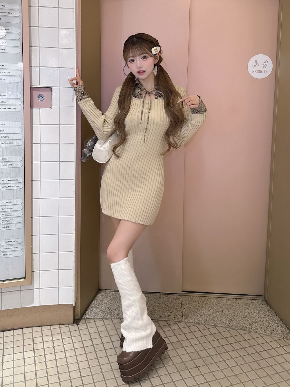 モデル:158cm(着用サイズ:FREE 着用カラー:BEG)