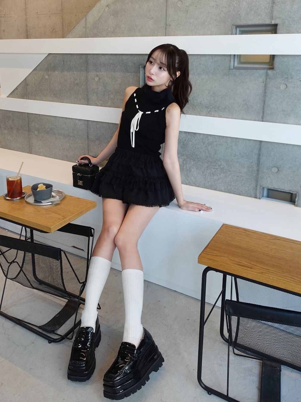 モデル:156cm(着用サイズ:FREE 着用カラー:BLK)