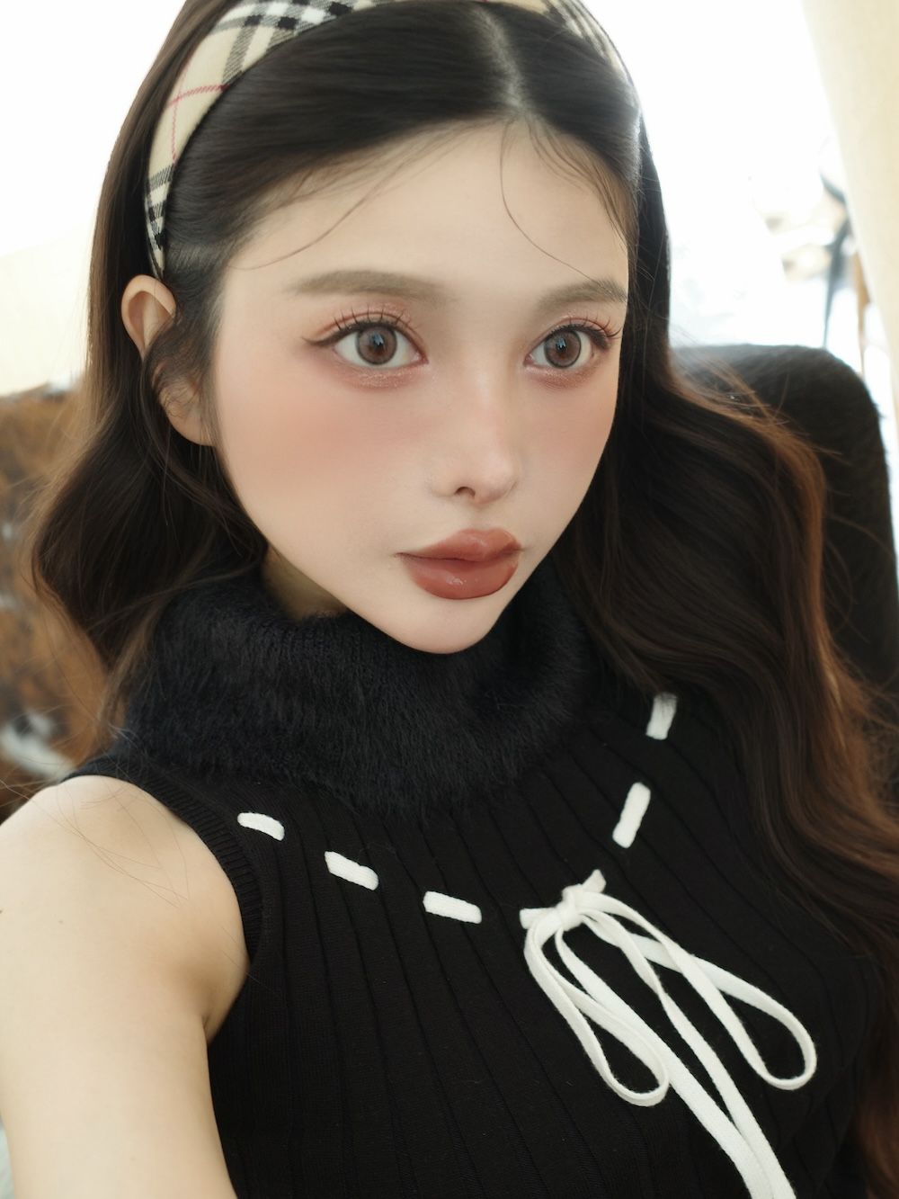 モデル:160cm(着用サイズ:FREE 着用カラー:BLK)