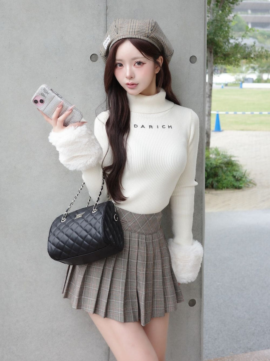 モデル:158cm(着用サイズ:FREE 着用カラー:IVO)