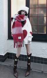 モデル:160cm(着用サイズ:FREE 着用カラー:IVO)