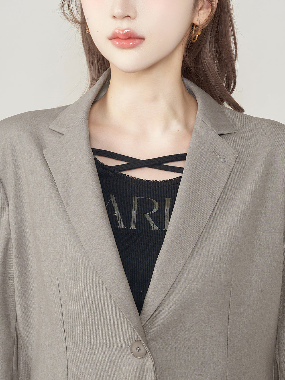 モデル:165cm(着用サイズ:FREE 着用カラー:GRY)