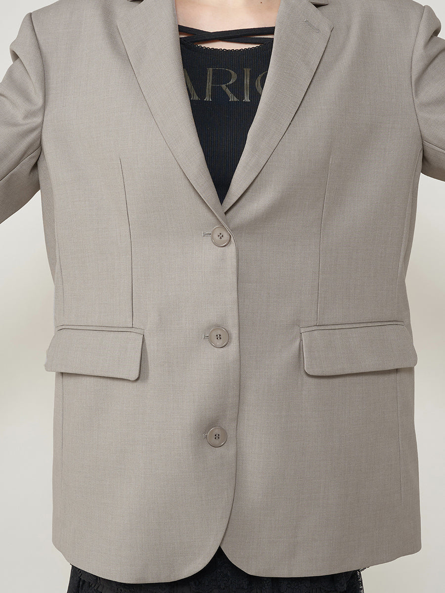 モデル:165cm(着用サイズ:FREE 着用カラー:GRY)