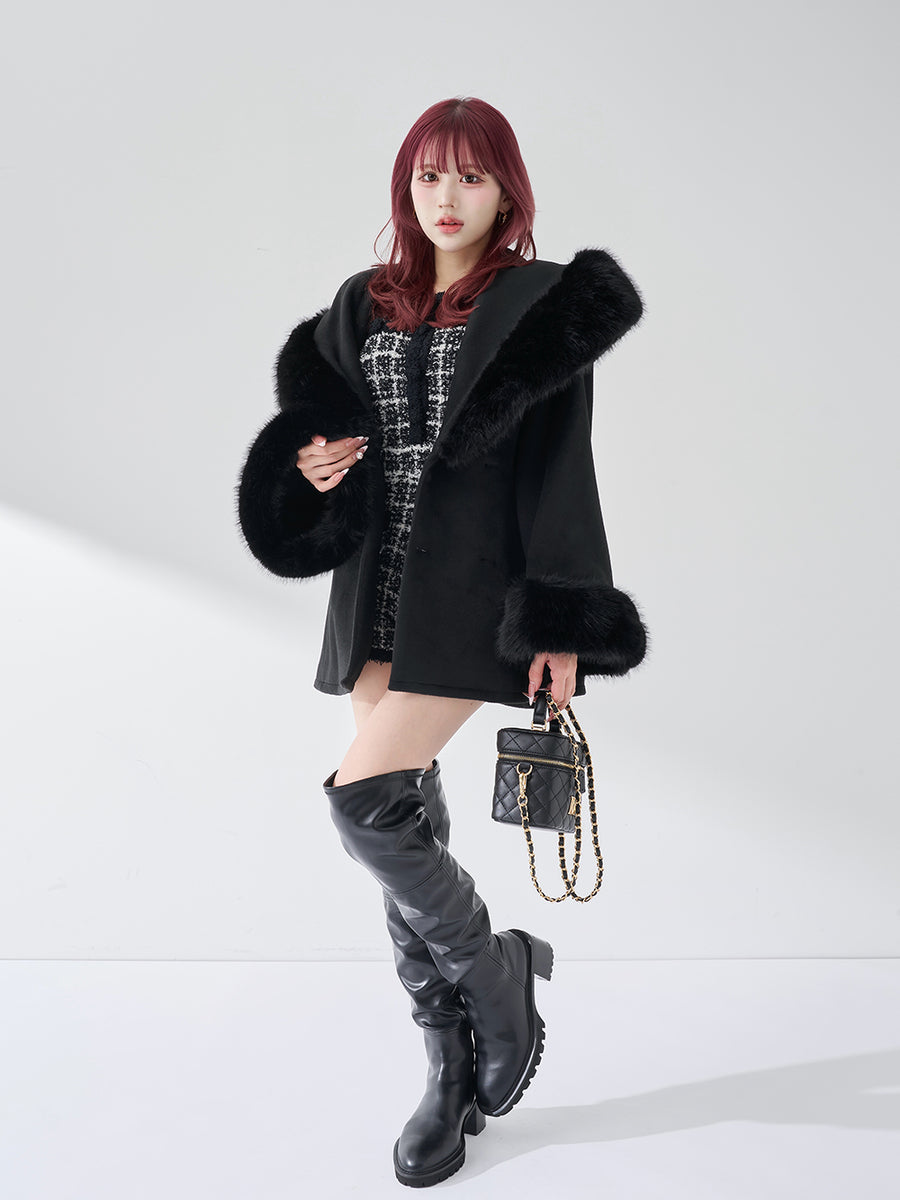モデル:165cm(着用サイズ:FREE 着用カラー:BLK)