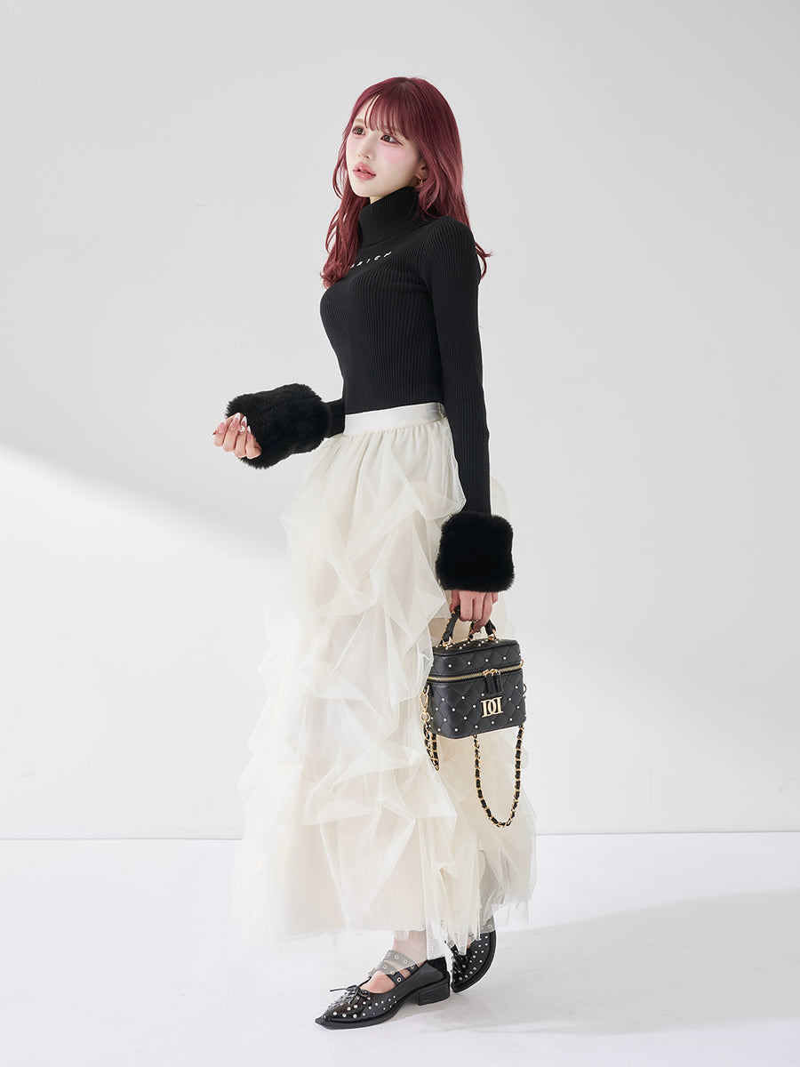 モデル:165cm(着用サイズ:FREE 着用カラー:BLK)