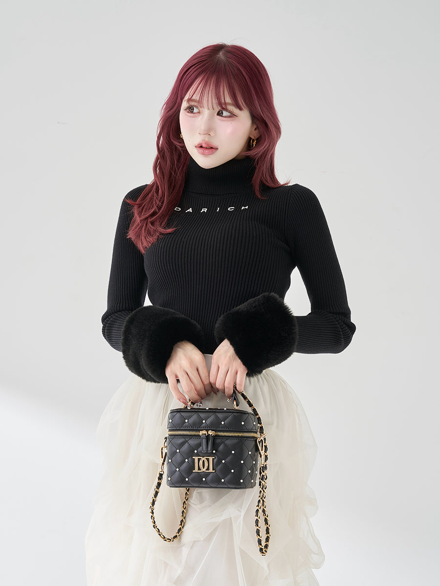 モデル:165cm(着用サイズ:FREE 着用カラー:BLK)