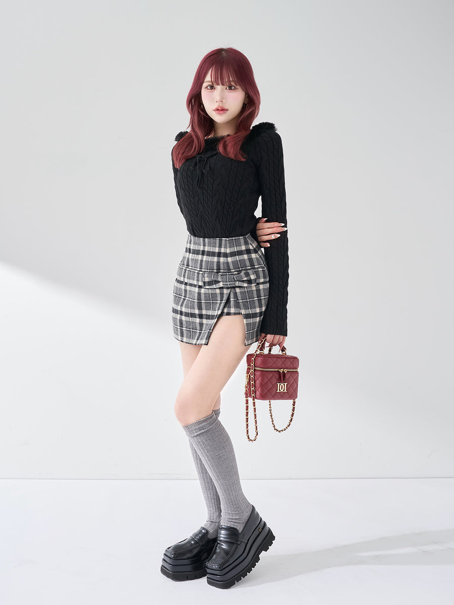 モデル:165cm(着用サイズ:FREE 着用カラー:BLK)