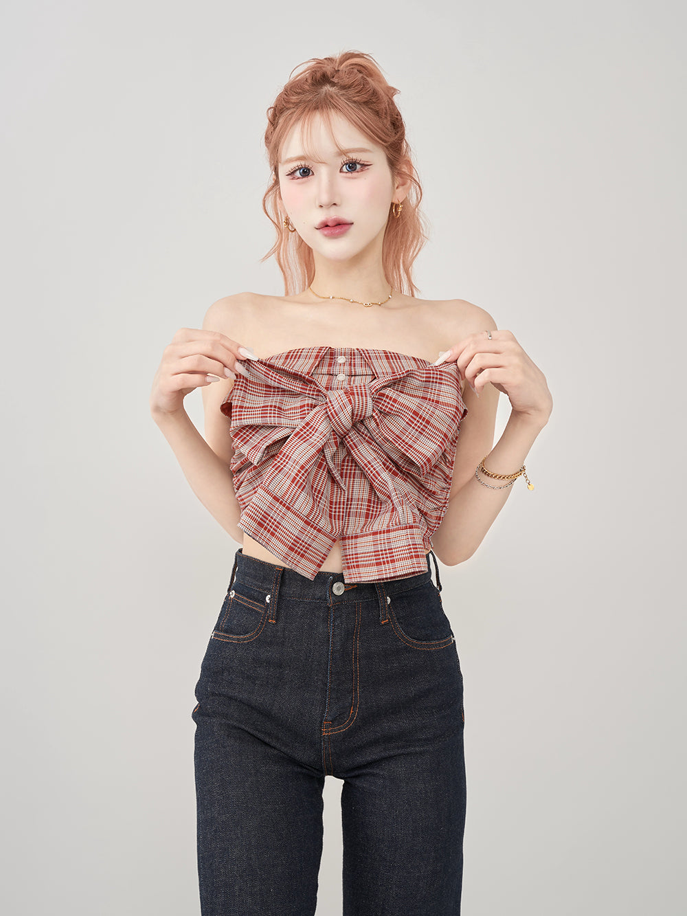 モデル:165cm(着用サイズ:FREE 着用カラー:RED)