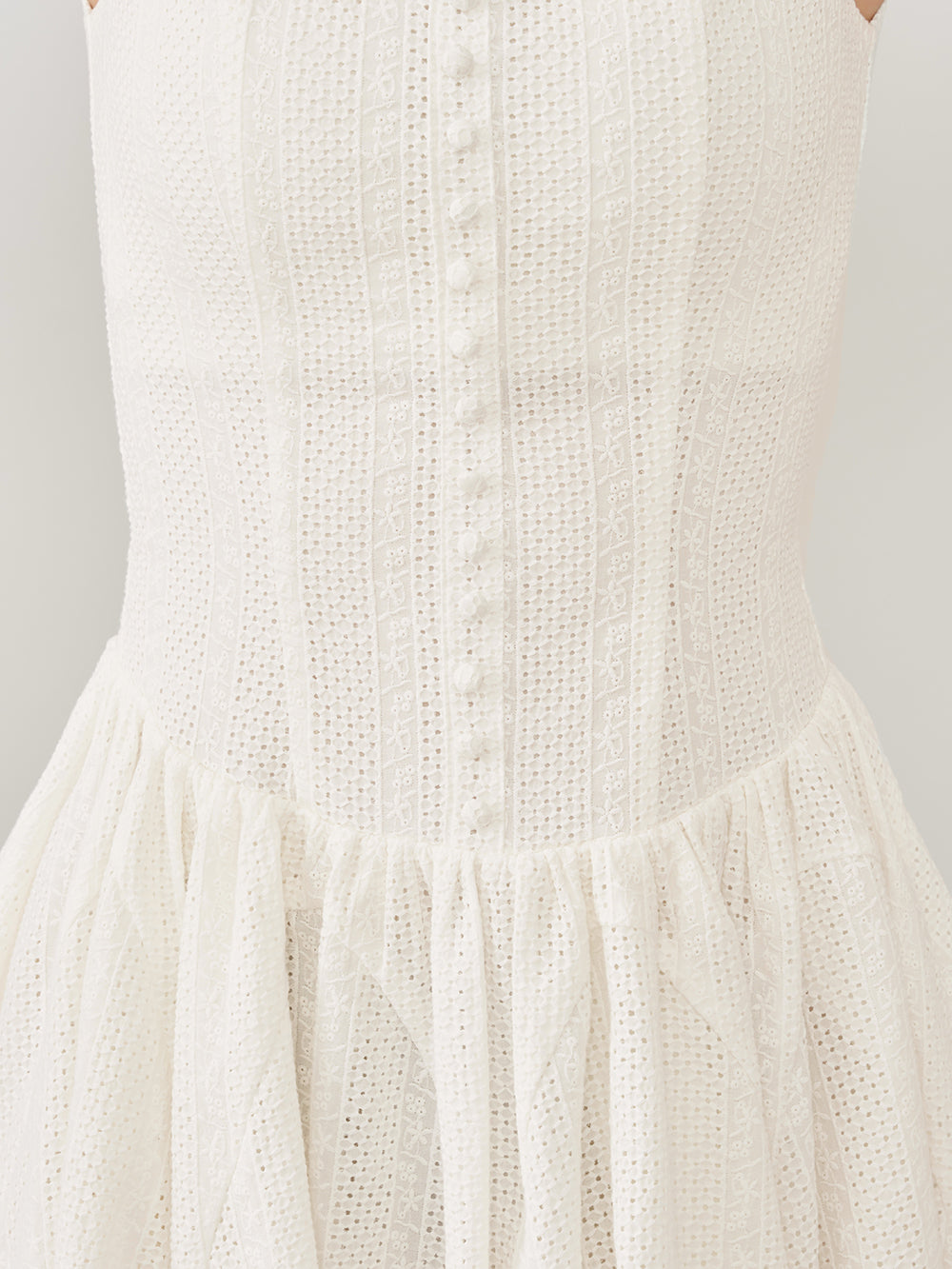 モデル:165cm(着用サイズ:FREE 着用カラー:WHT)