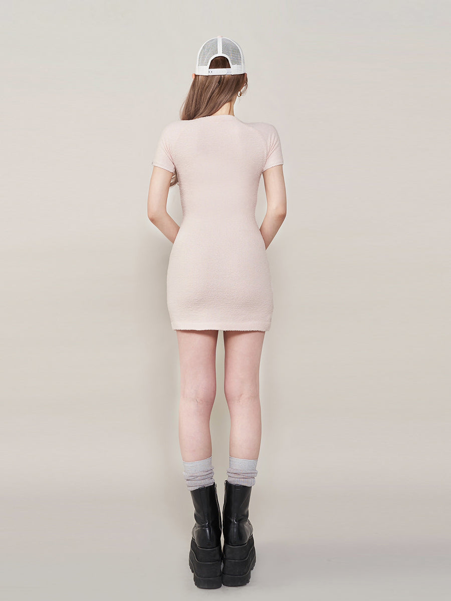 モデル:165cm(着用サイズ:FREE 着用カラー:PNK)