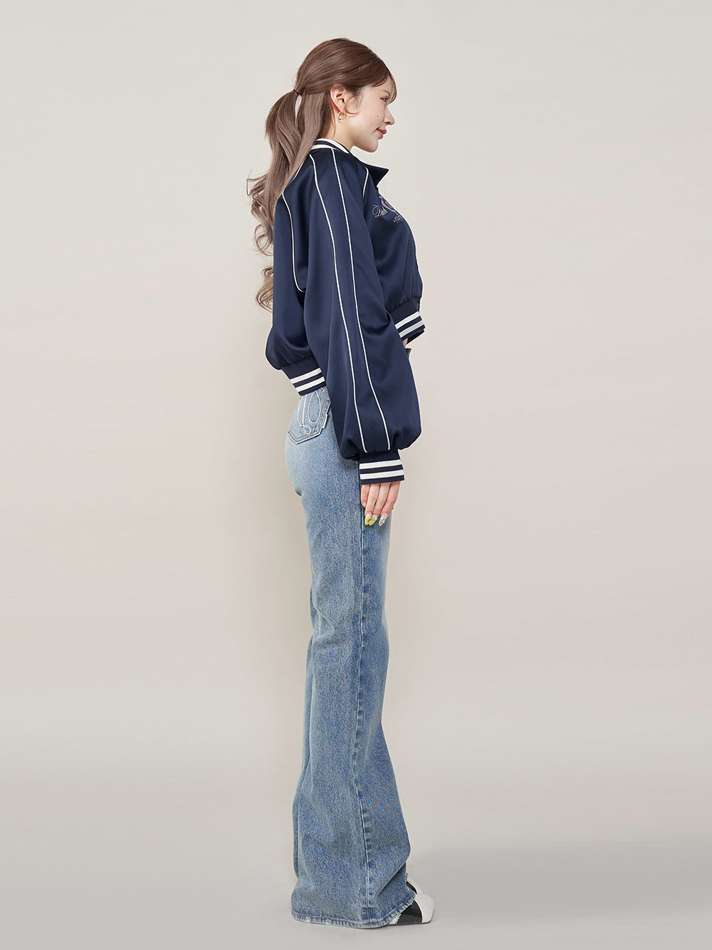 モデル:165cm(着用サイズ:FREE 着用カラー:NVY)