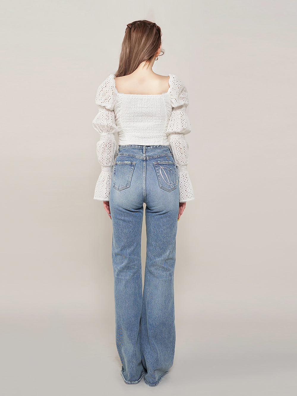 モデル:165cm(着用サイズ:FREE 着用カラー:WHT)