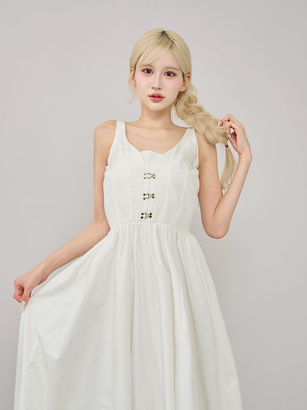 モデル:165cm(着用サイズ:FREE 着用カラー:WHT)