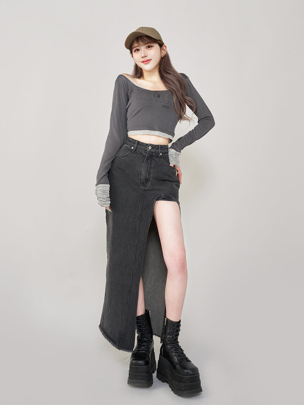 モデル:165cm(着用サイズ:FREE 着用カラー:C-GRY)