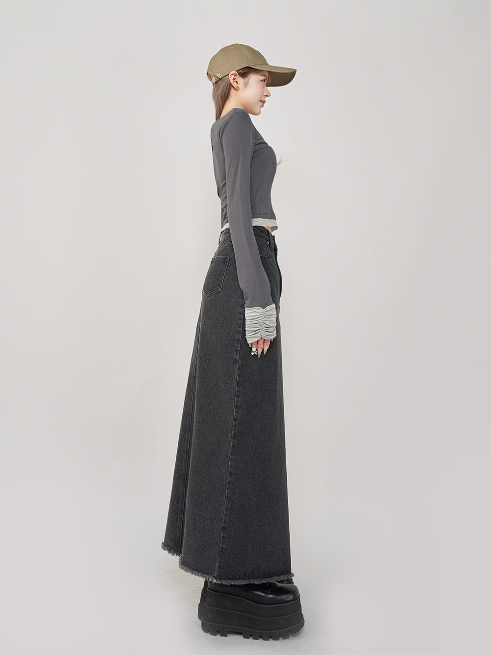 モデル:165cm(着用サイズ:FREE 着用カラー:C-GRY)