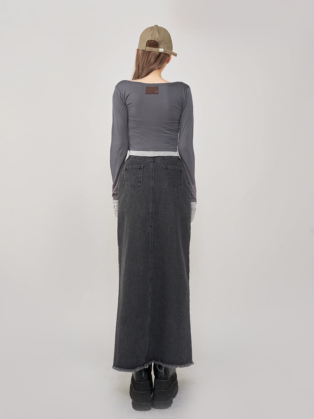 モデル:165cm(着用サイズ:FREE 着用カラー:C-GRY)
