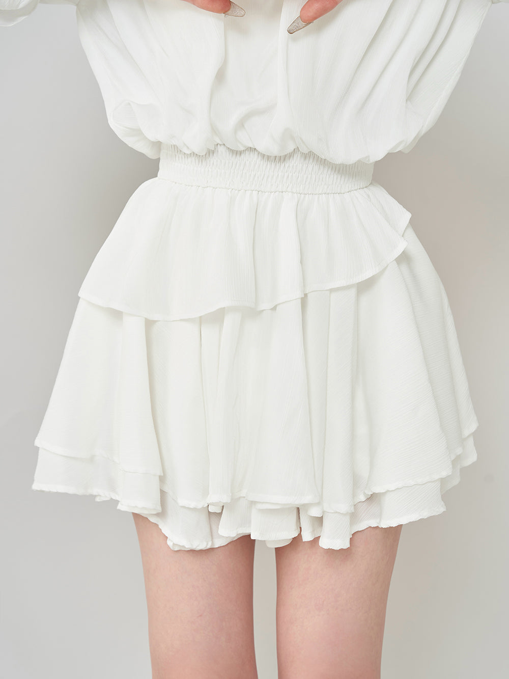 モデル:165cm(着用サイズ:FREE 着用カラー:WHT)
