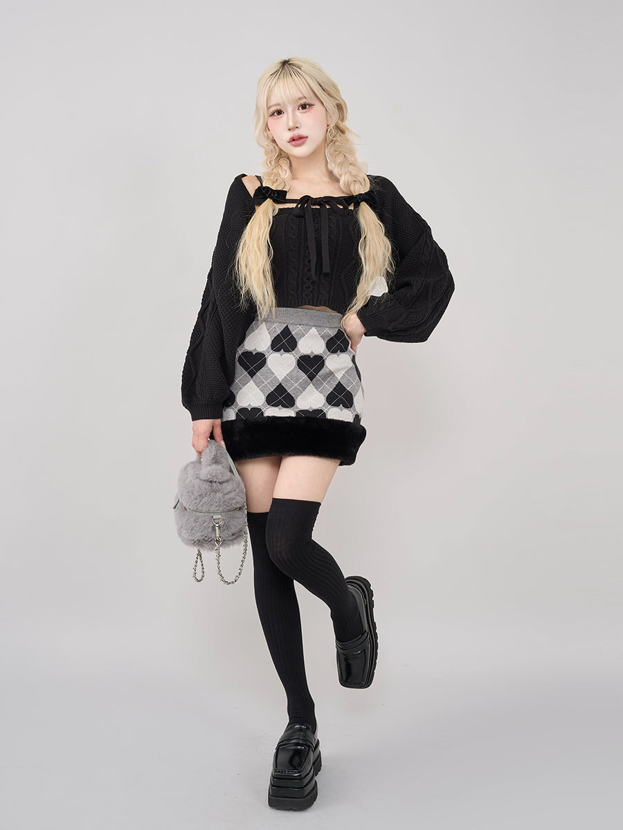 モデル:165cm(着用サイズ:FREE 着用カラー:BLK)