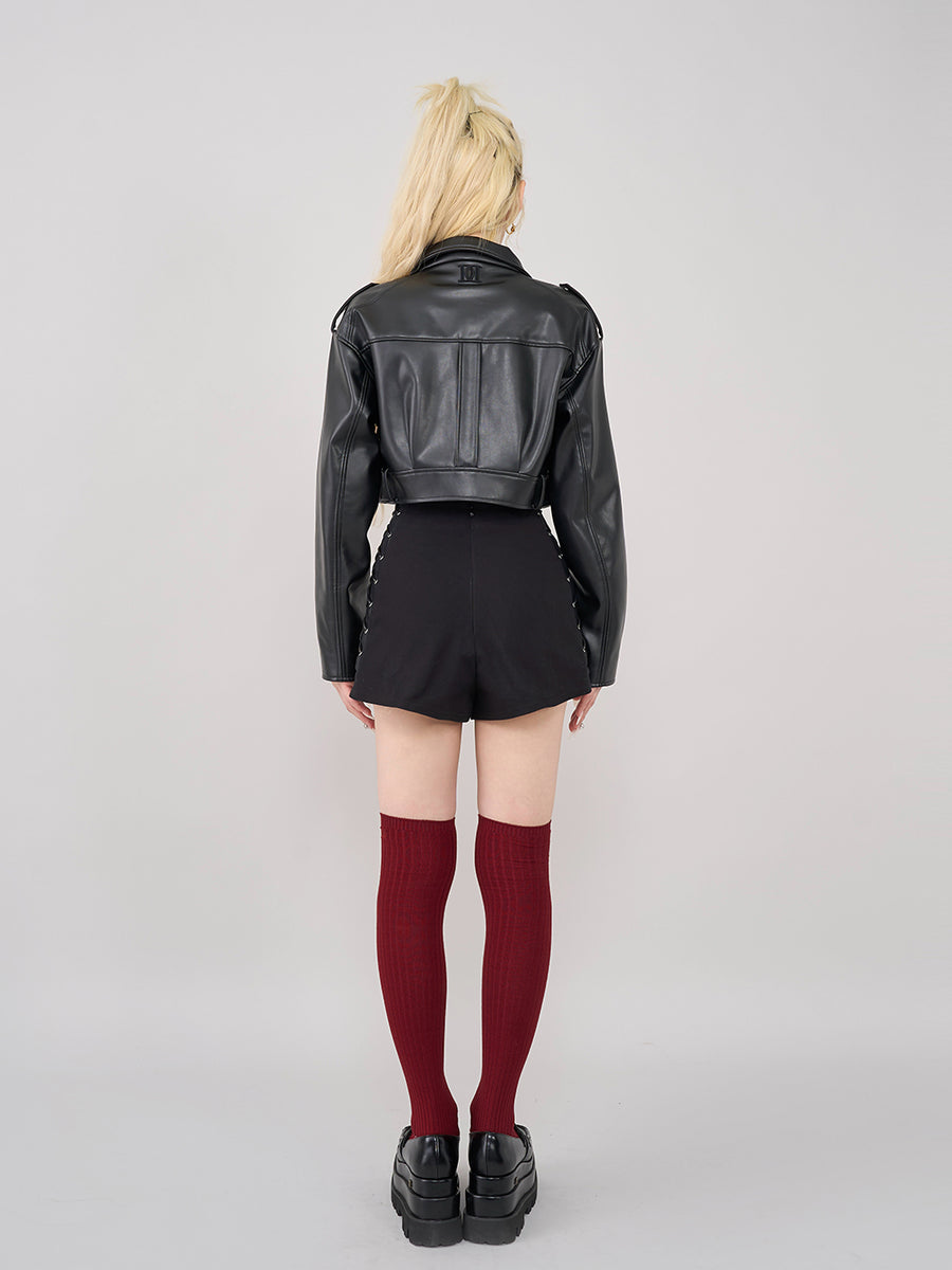 モデル:165cm(着用サイズ:FREE 着用カラー:BLK)