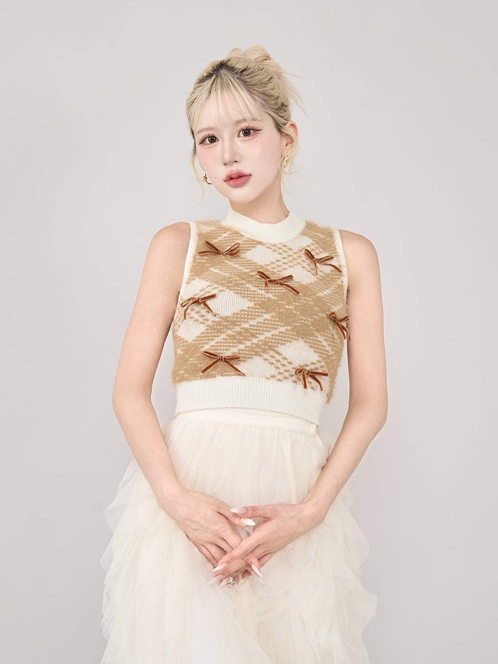 モデル:165cm(着用サイズ:FREE 着用カラー:WHT)