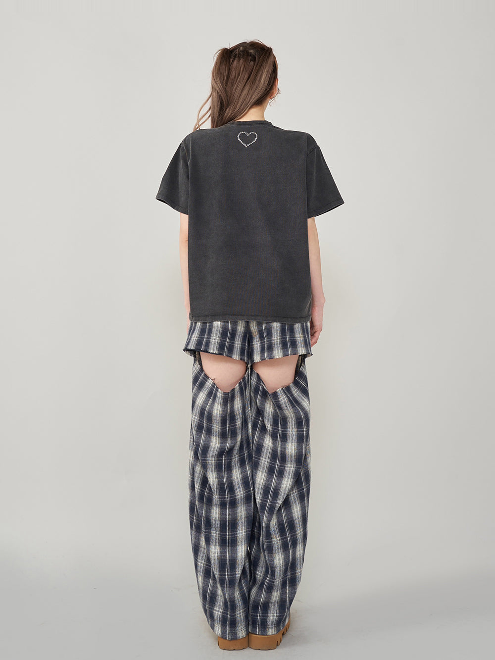 モデル:165cm(着用サイズ:FREE 着用カラー:C-GRY)