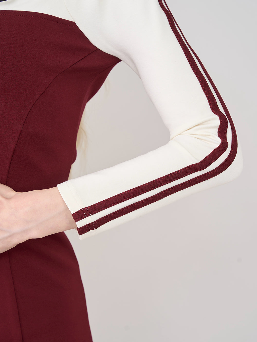 モデル:165cm(着用サイズ:FREE 着用カラー:BRD)