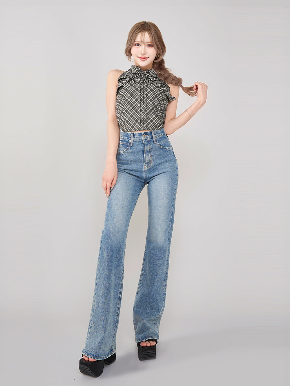 モデル:165cm(着用サイズ:FREE 着用カラー:GRY)