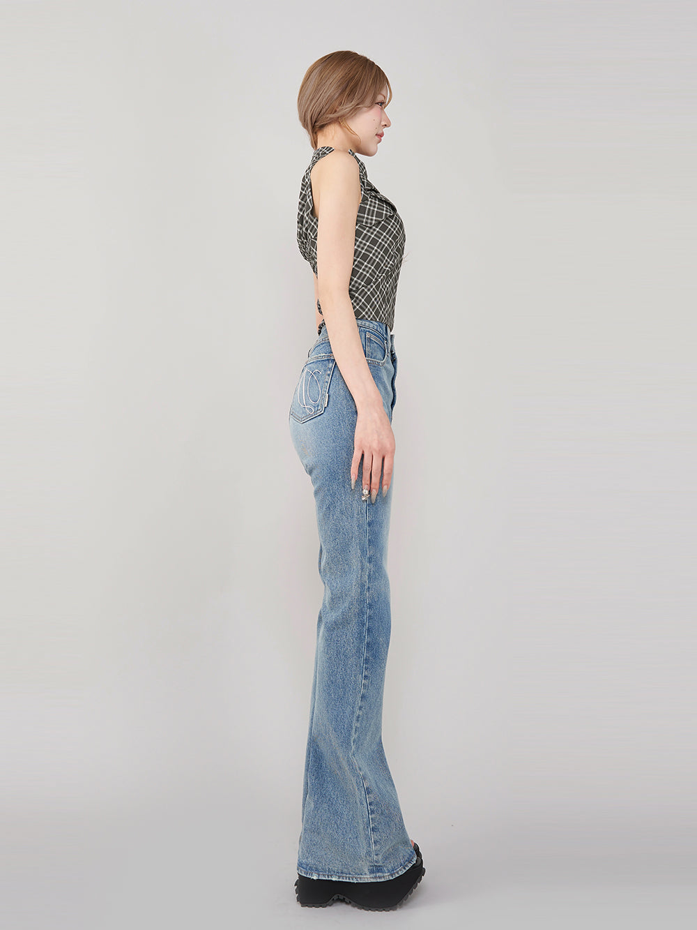 モデル:165cm(着用サイズ:FREE 着用カラー:GRY)