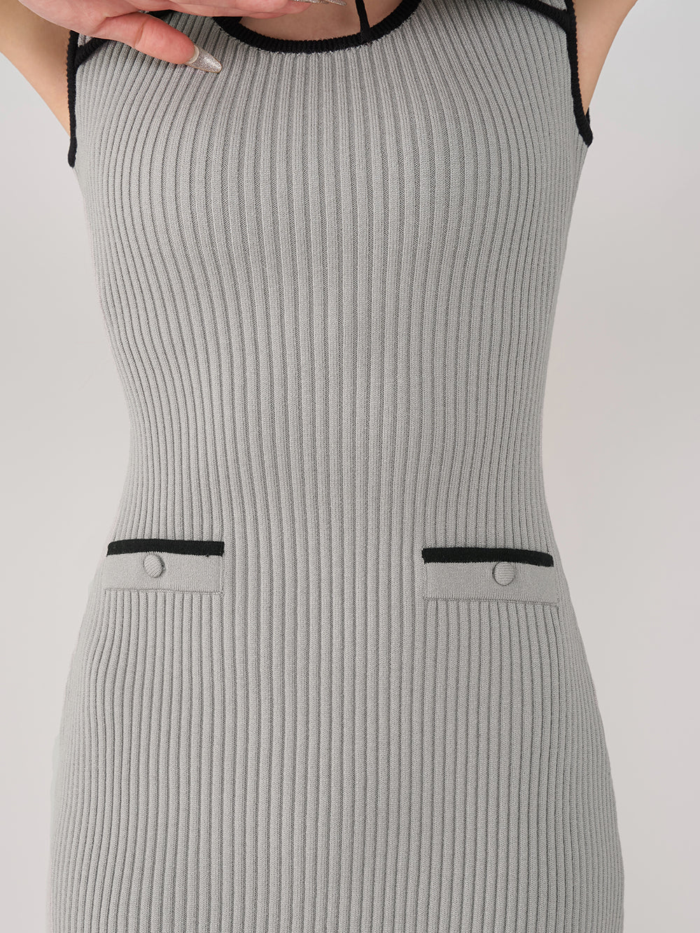 モデル:165cm(着用サイズ:FREE 着用カラー:GRY)