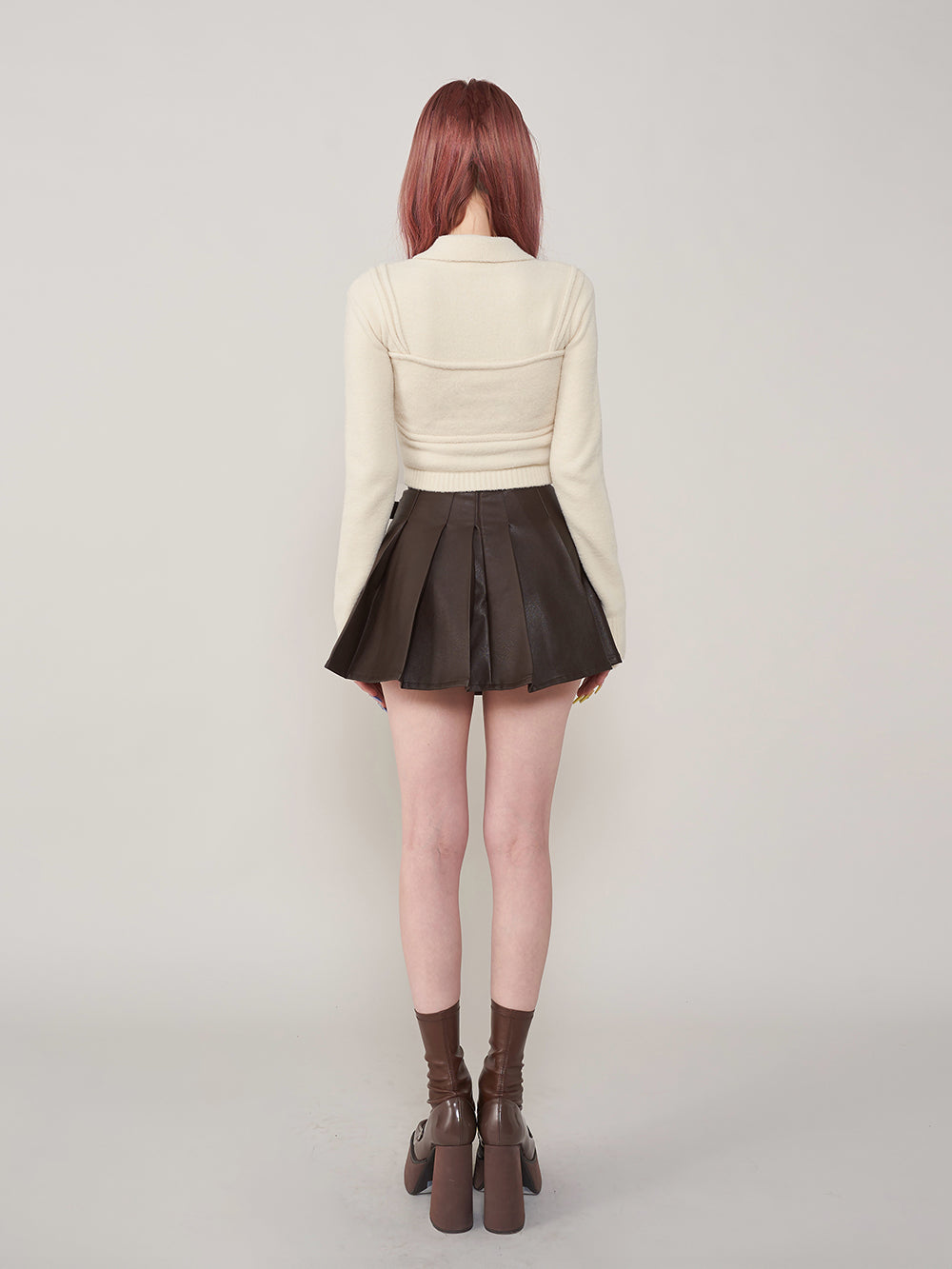モデル:165cm(着用サイズ:S 着用カラー:BRN)