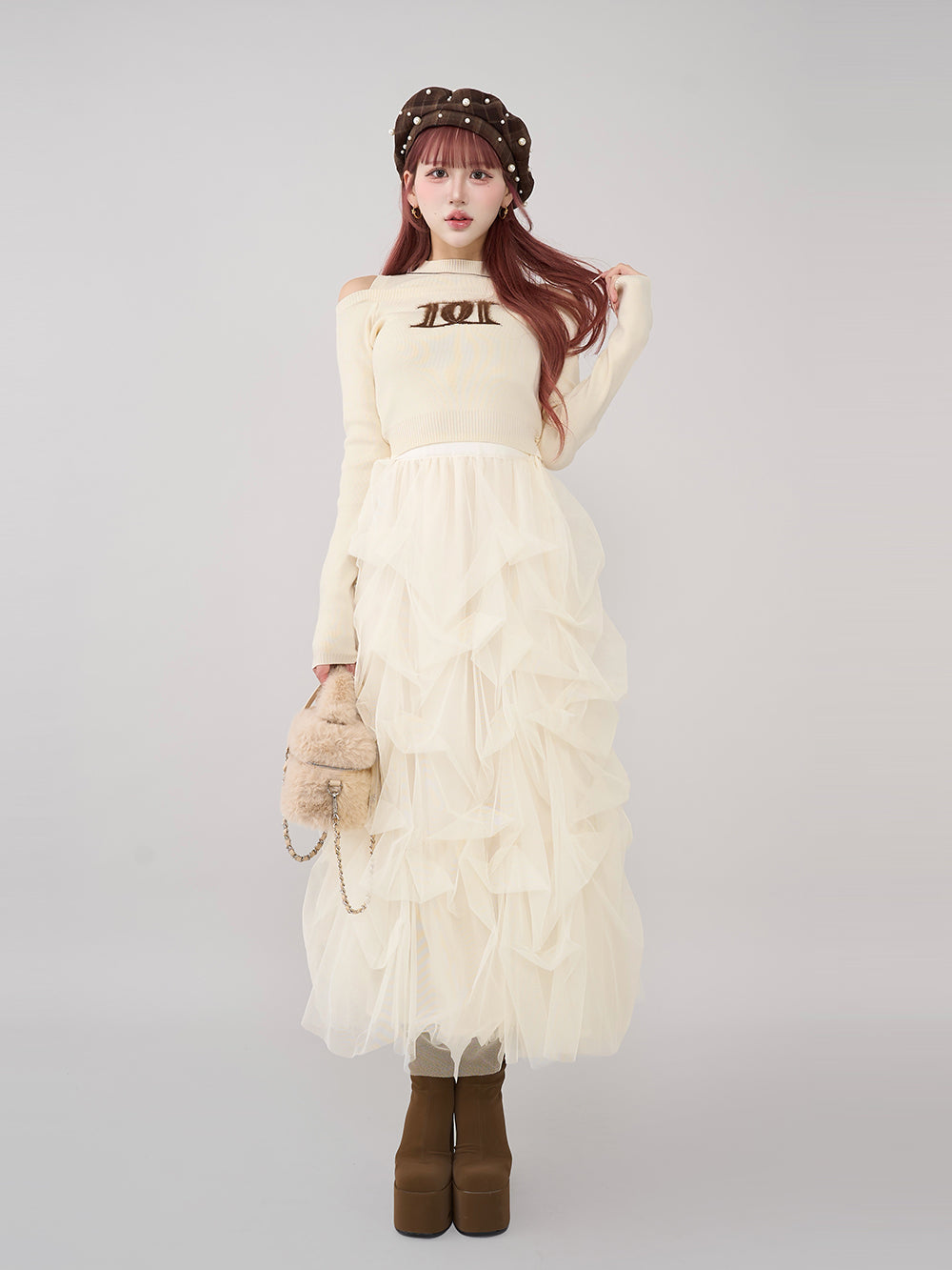 モデル:165cm(着用サイズ:FREE 着用カラー:IVO)