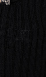 モデル:165cm(着用サイズ:FREE 着用カラー:BLK)