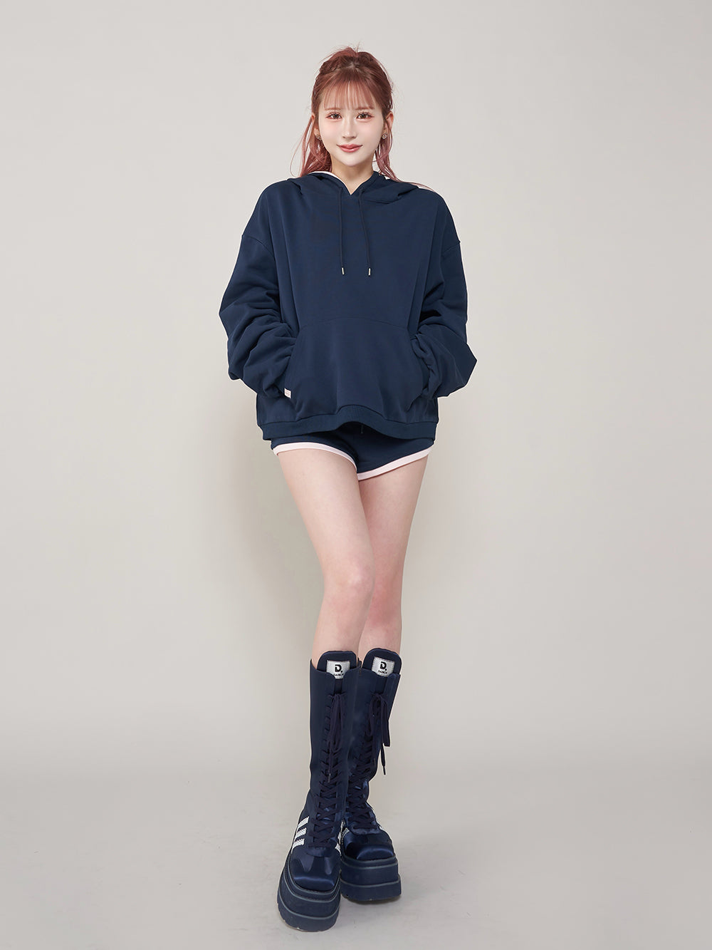 モデル:165cm(着用サイズ:FREE 着用カラー:NVY)