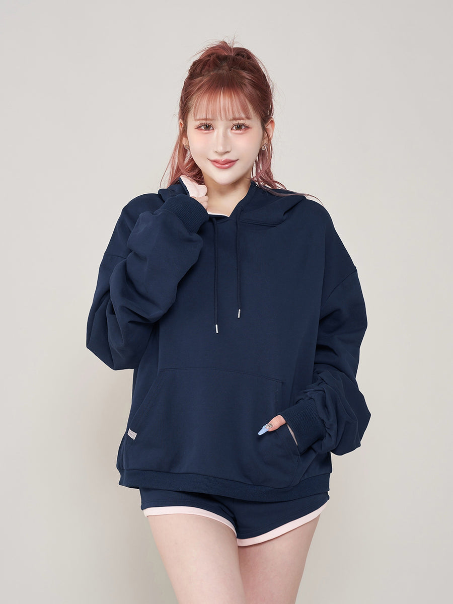 モデル:165cm(着用サイズ:FREE 着用カラー:NVY)