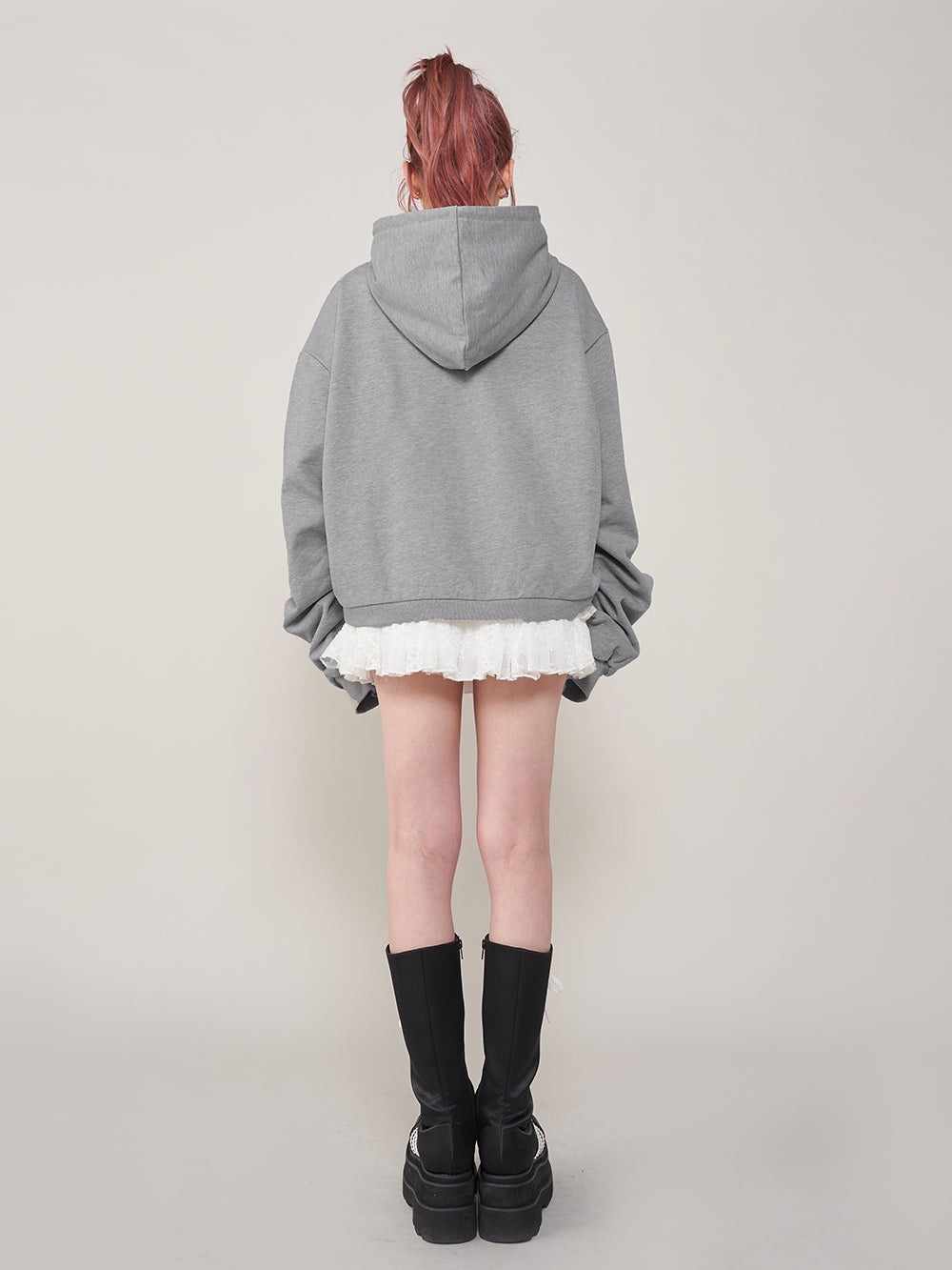 モデル:165cm(着用サイズ:FREE 着用カラー:GRY)