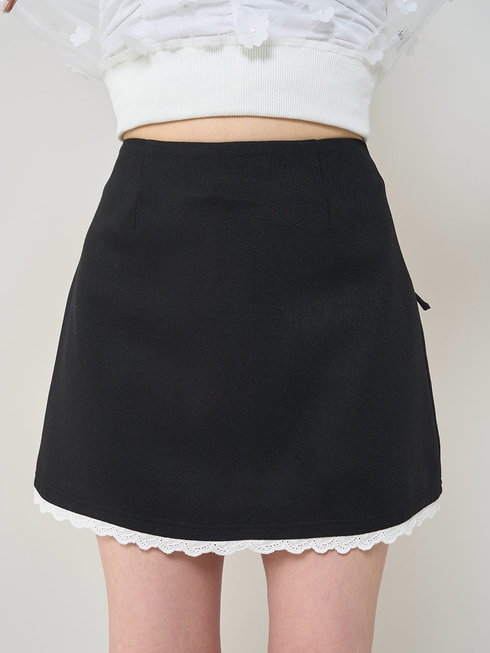 モデル:165cm(着用サイズ:M 着用カラー:BLK)