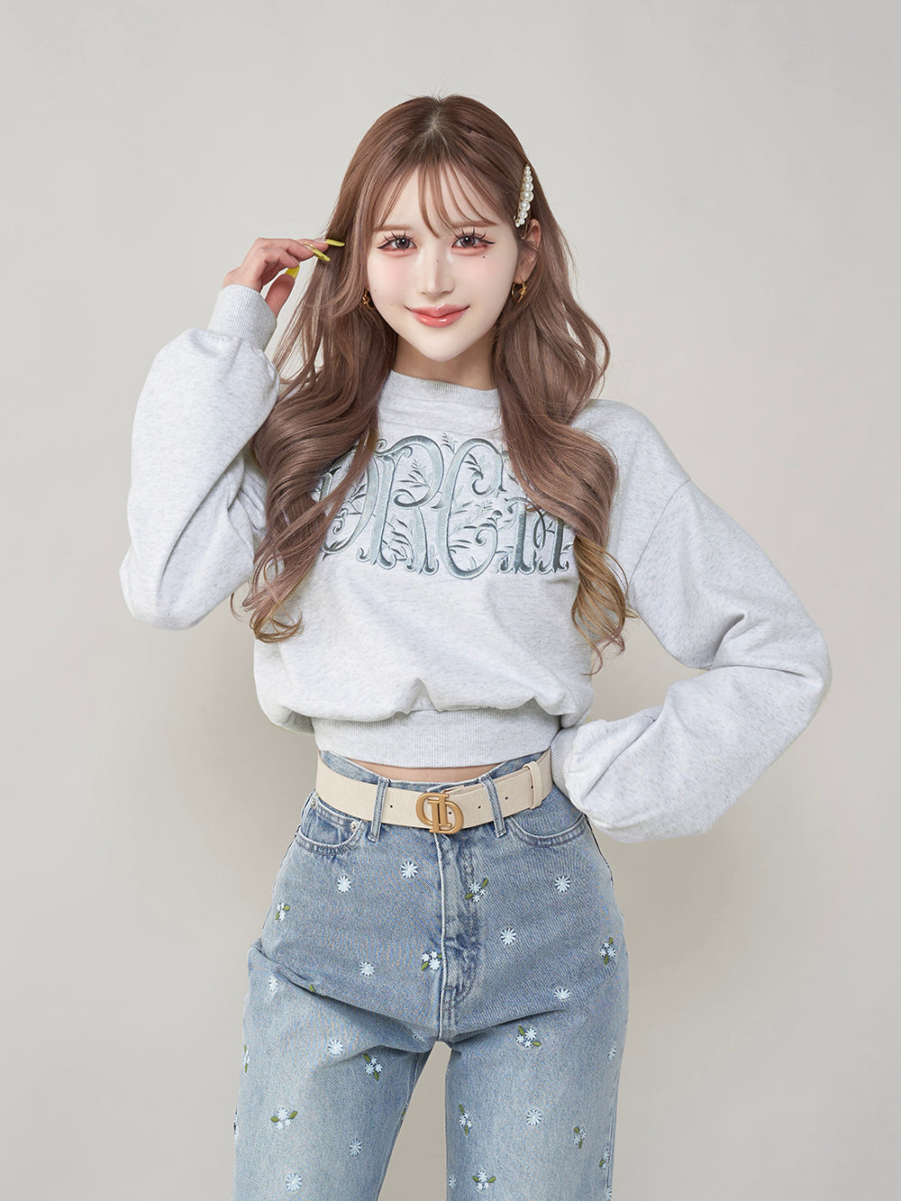 モデル:165cm(着用サイズ:FREE 着用カラー:GRY)
