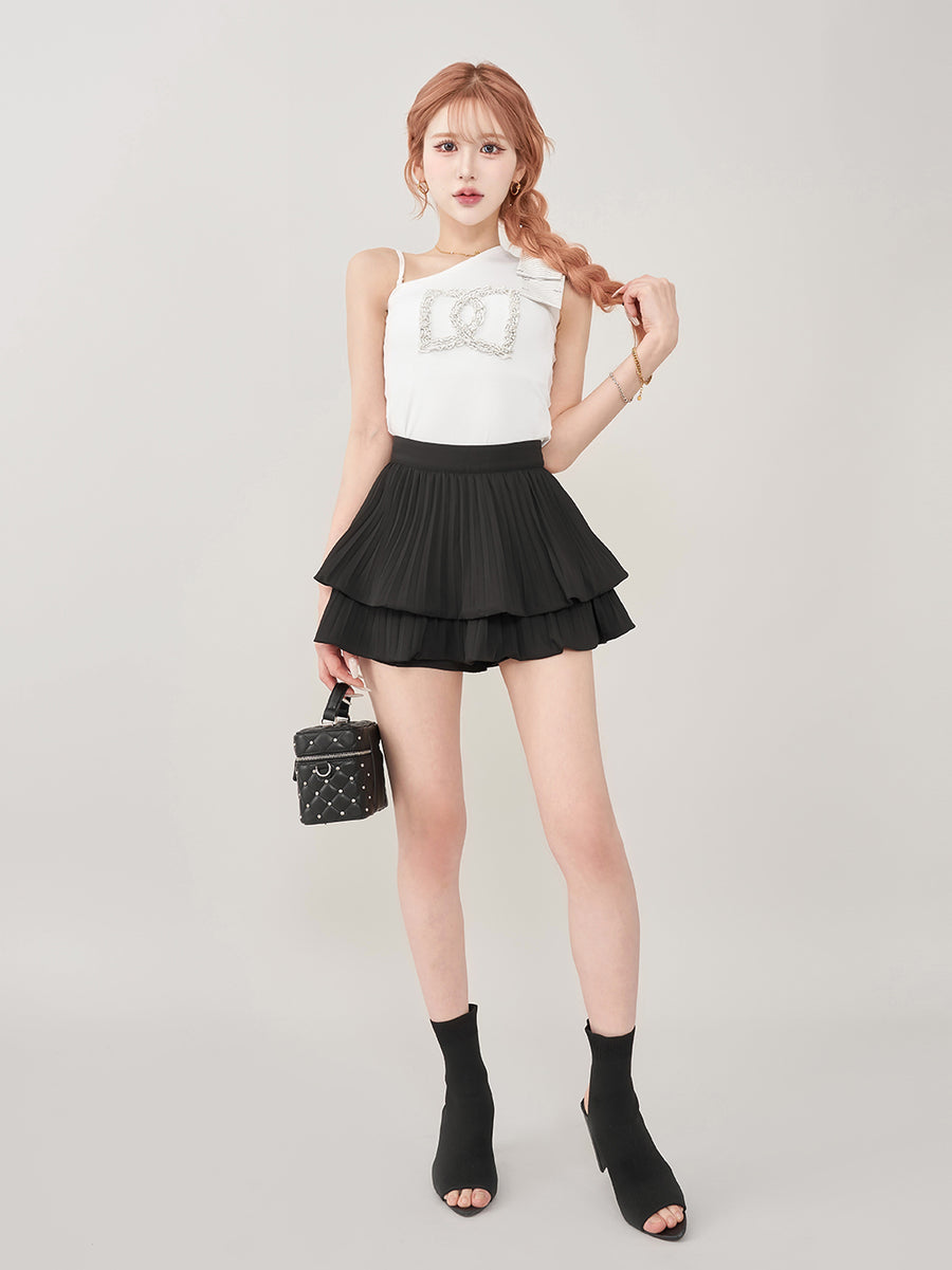 モデル:165cm(着用サイズ:S 着用カラー:BLK)