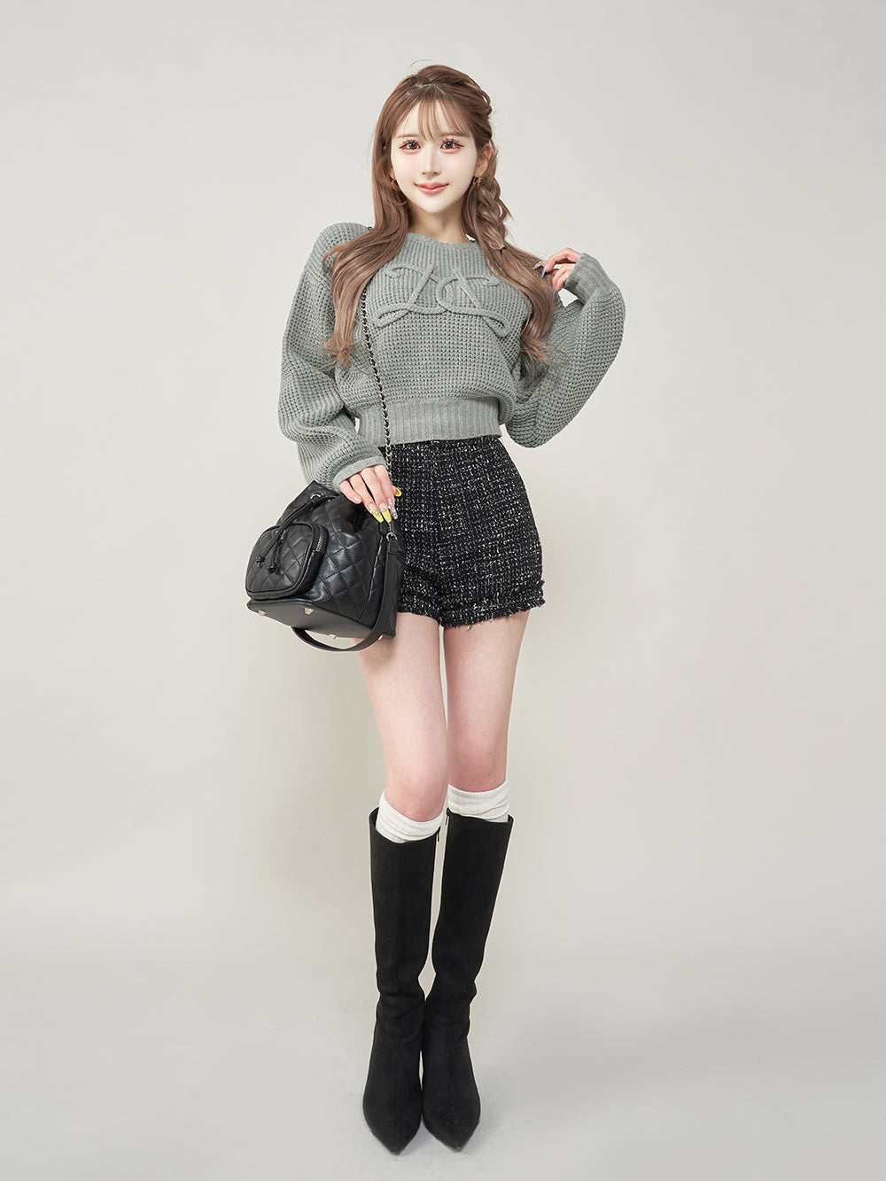 モデル:165cm(着用サイズ:FREE 着用カラー:GRY)