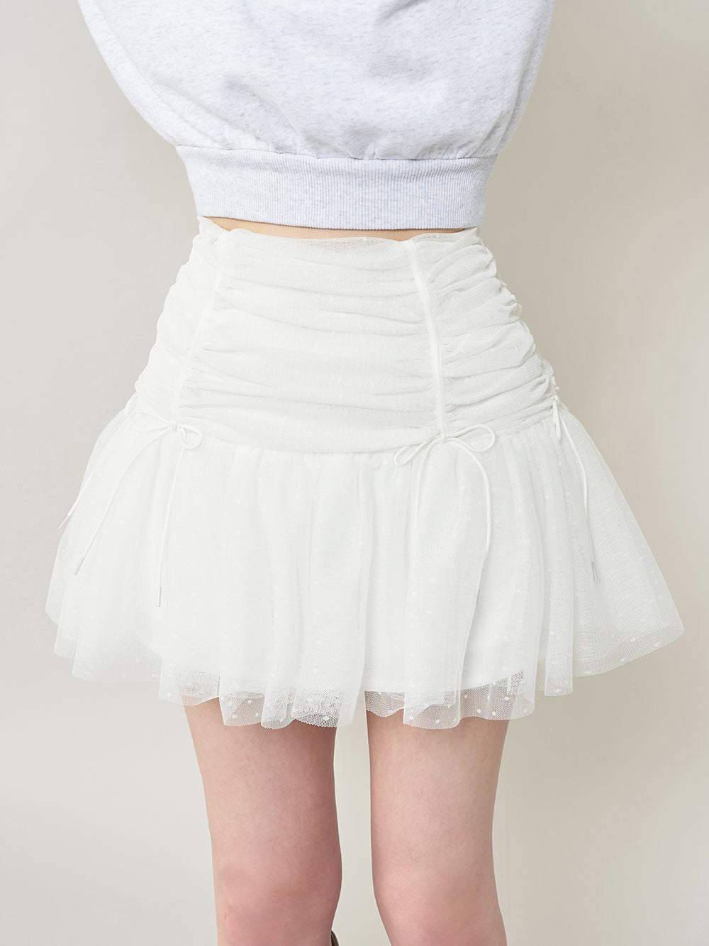 モデル:165cm(着用サイズ:S 着用カラー:WHT)