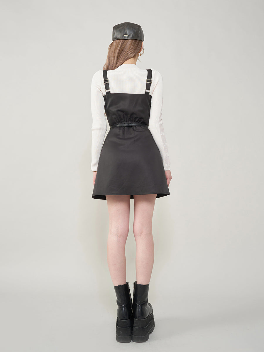 モデル:165cm(着用サイズ:FREE 着用カラー:BLK)