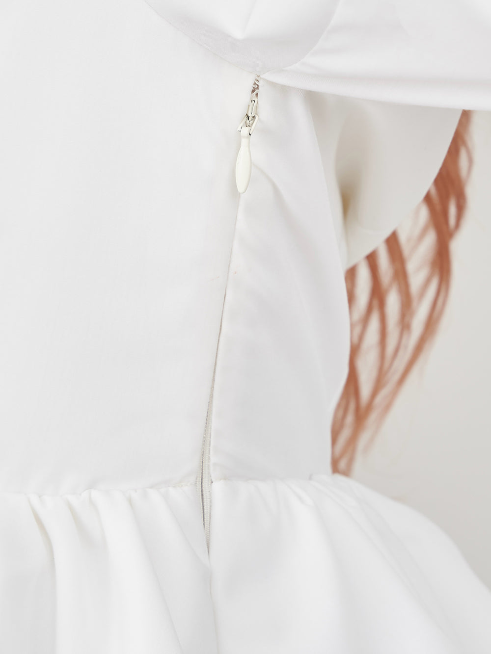 モデル:165cm(着用サイズ:FREE 着用カラー:WHT)