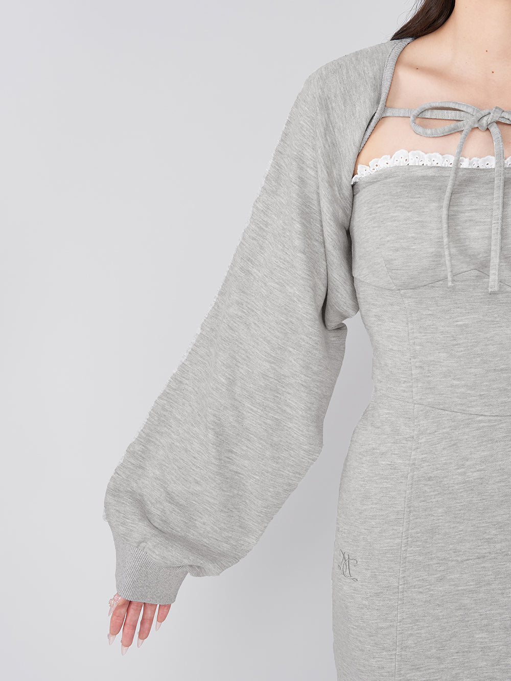 モデル:156cm(着用サイズ:FREE 着用カラー:GRY)
