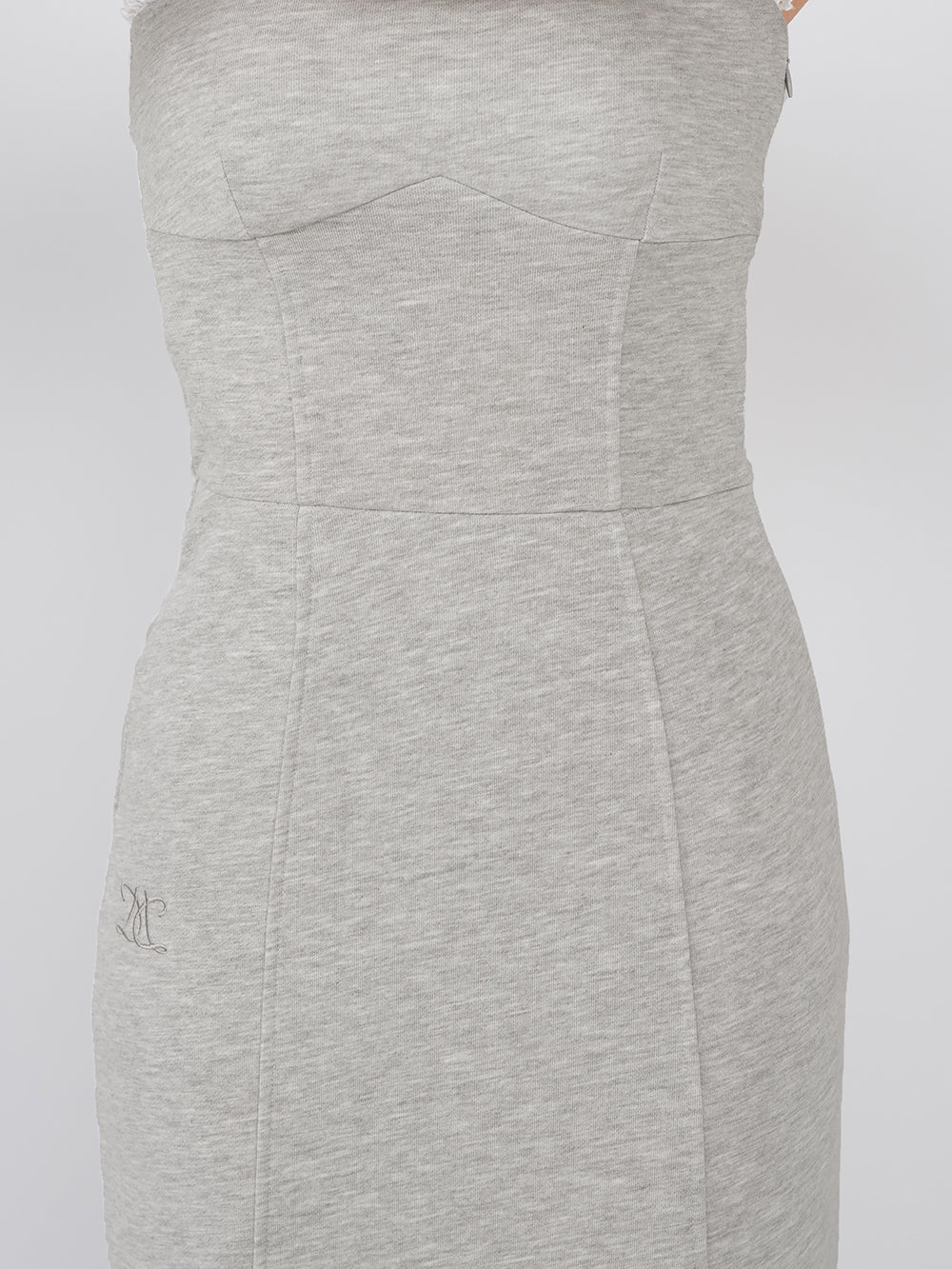 モデル:156cm(着用サイズ:FREE 着用カラー:GRY)