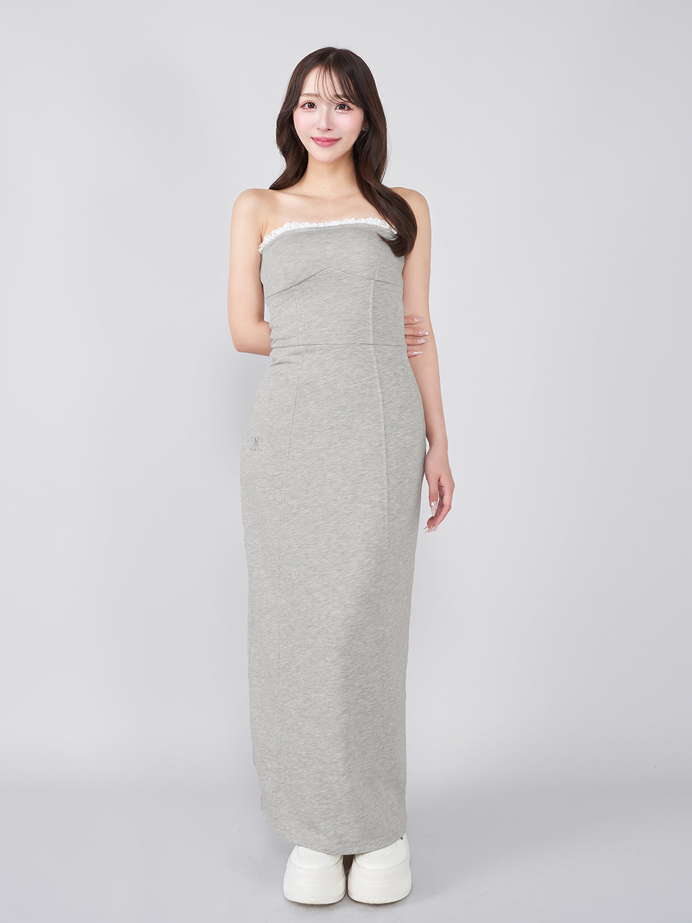 モデル:156cm(着用サイズ:FREE 着用カラー:GRY)
