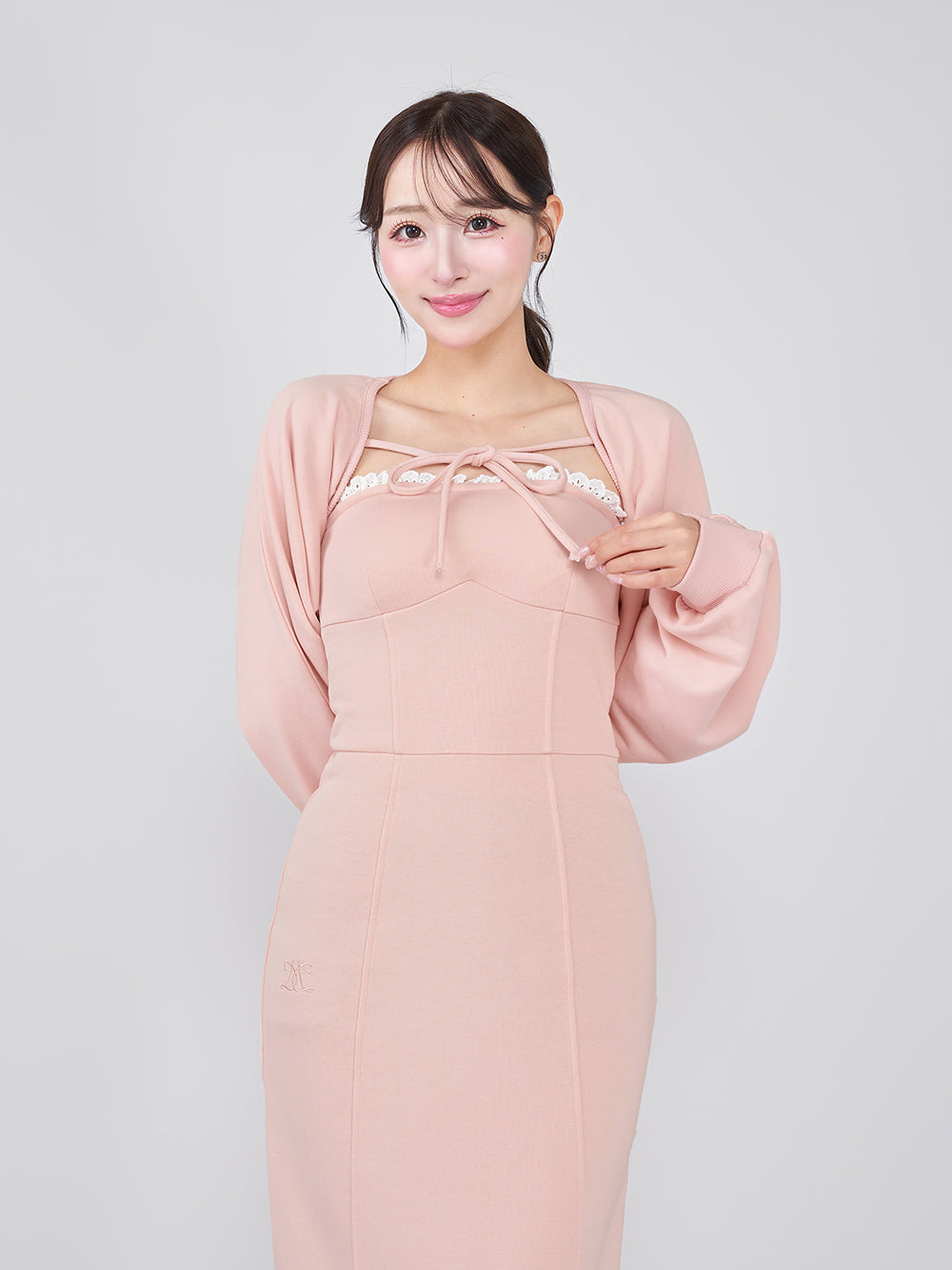 モデル:156cm(着用サイズ:FREE 着用カラー:PNK)