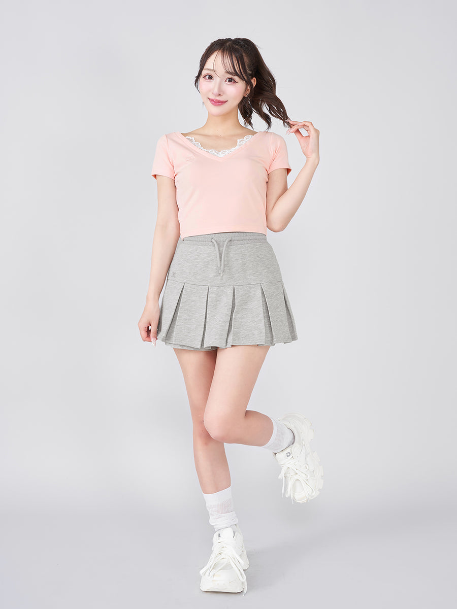 モデル:156cm(着用サイズ:L 着用カラー:WHT)