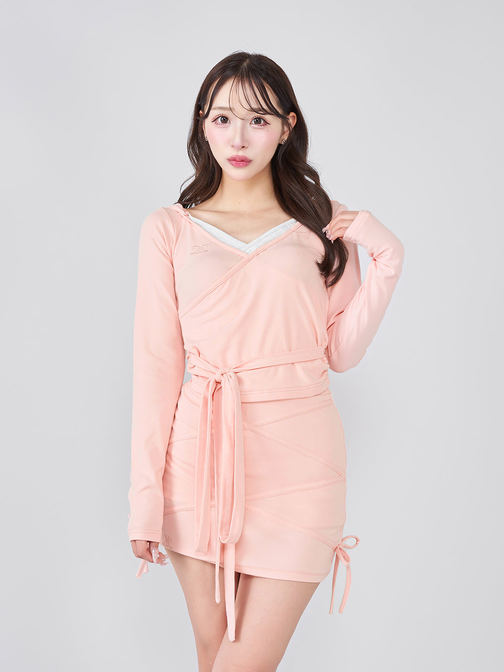モデル:156cm(着用サイズ:FREE 着用カラー:PNK)