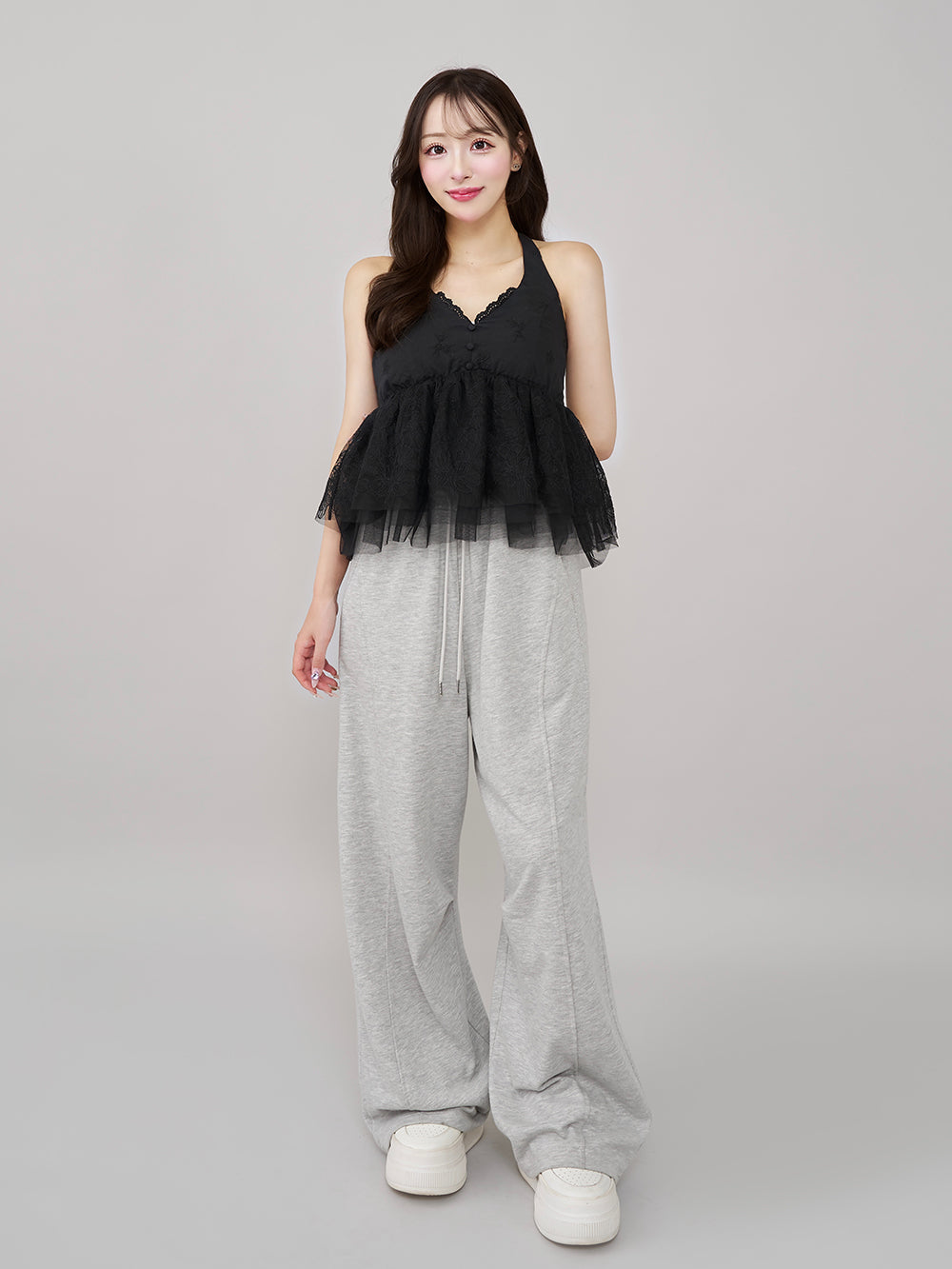 モデル:156cm(着用サイズ:FREE 着用カラー:BLK)