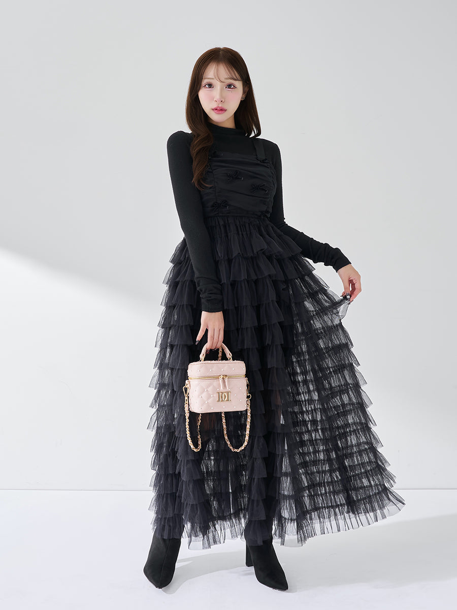 モデル:156cm(着用サイズ:FREE 着用カラー:BLK)